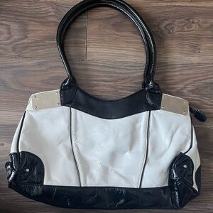 Stylish Black and White Shoulder Bag